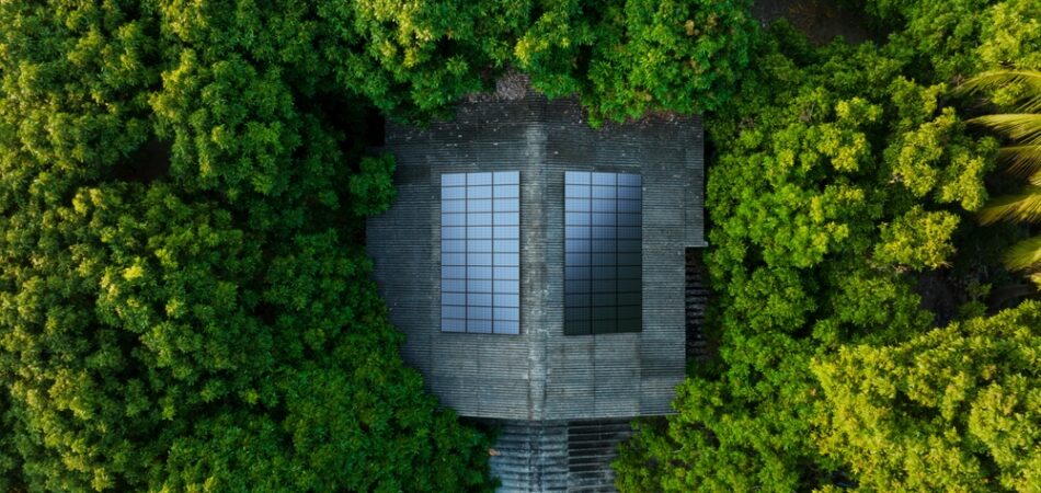 Solar,panel,on,house,roof,surrendering,with,beautiful,green,tree,